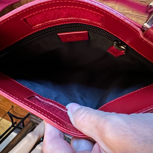 Beautiful Gucci Messenger Crossbody Bag - Picture 5 of 10